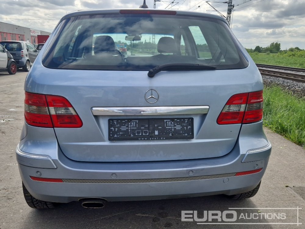 2005 Mercedes Benz B170 - سيارة: صور 4 2005 Mercedes Benz B170 - سيارة: صور 4
