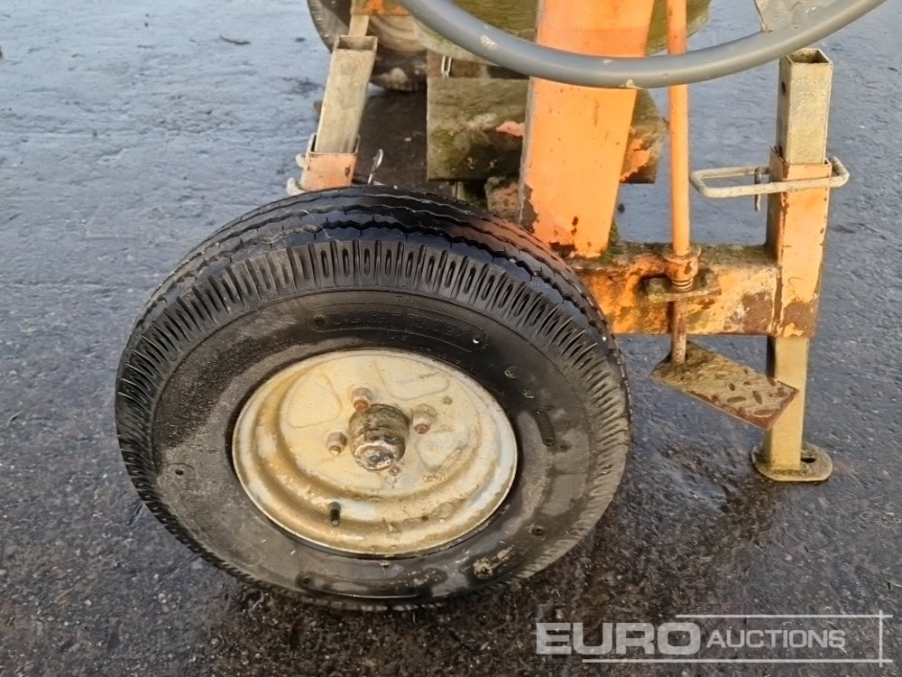 2010 Altrad Concrete Mixer, 350 Litre, Honda Engine - خلاطه اسمنت: صور 5 2010 Altrad Concrete Mixer, 350 Litre, Honda Engine - خلاطه اسمنت: صور 5