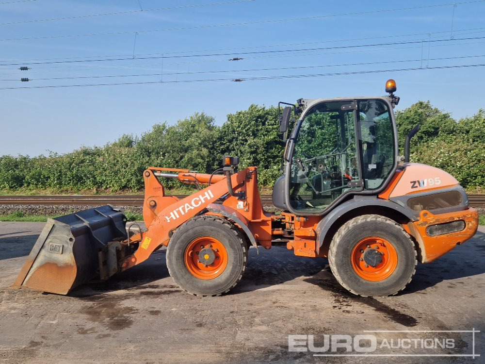 2010 Hitachi ZW95 - اللودر بعجل: صور 2 2010 Hitachi ZW95 - اللودر بعجل: صور 2