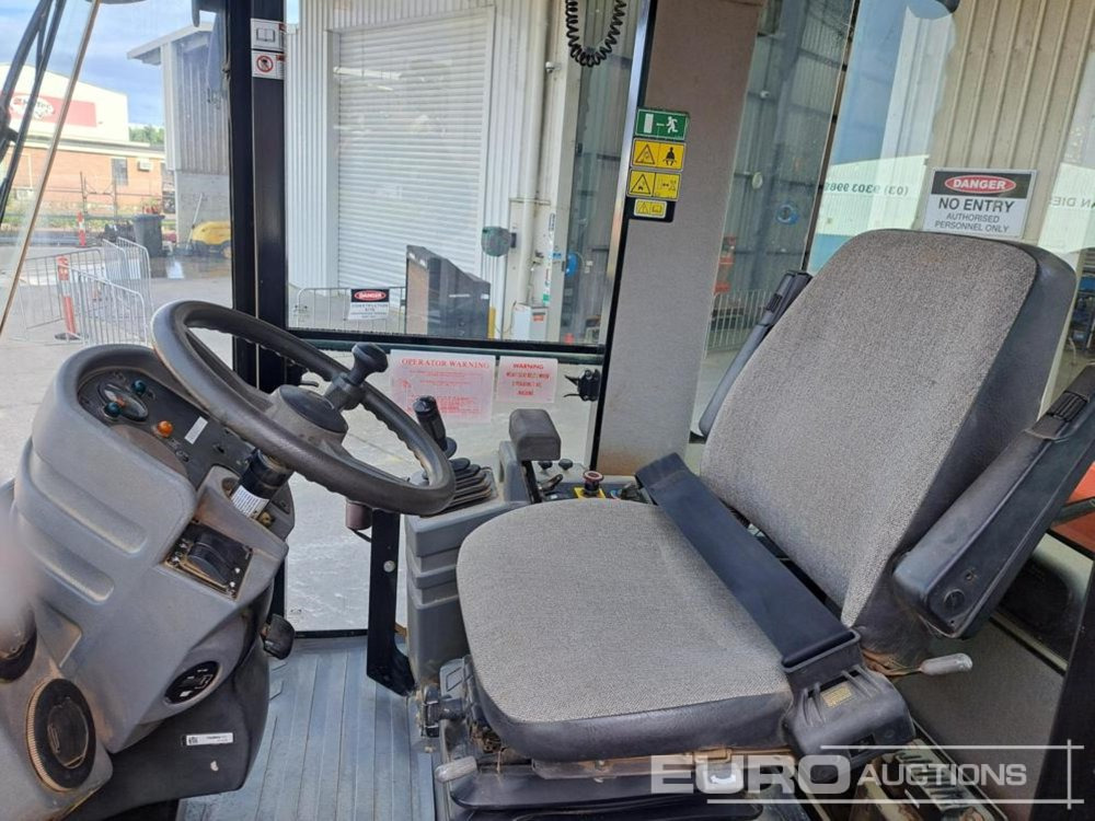 2011 CAT CS74 - مدحلة: صور 4 2011 CAT CS74 - مدحلة: صور 4