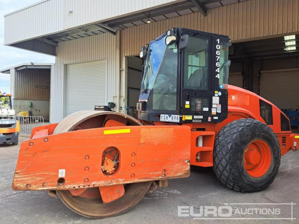 2011 CAT CS74 - مدحلة: صور 1 2011 CAT CS74 - مدحلة: صور 1