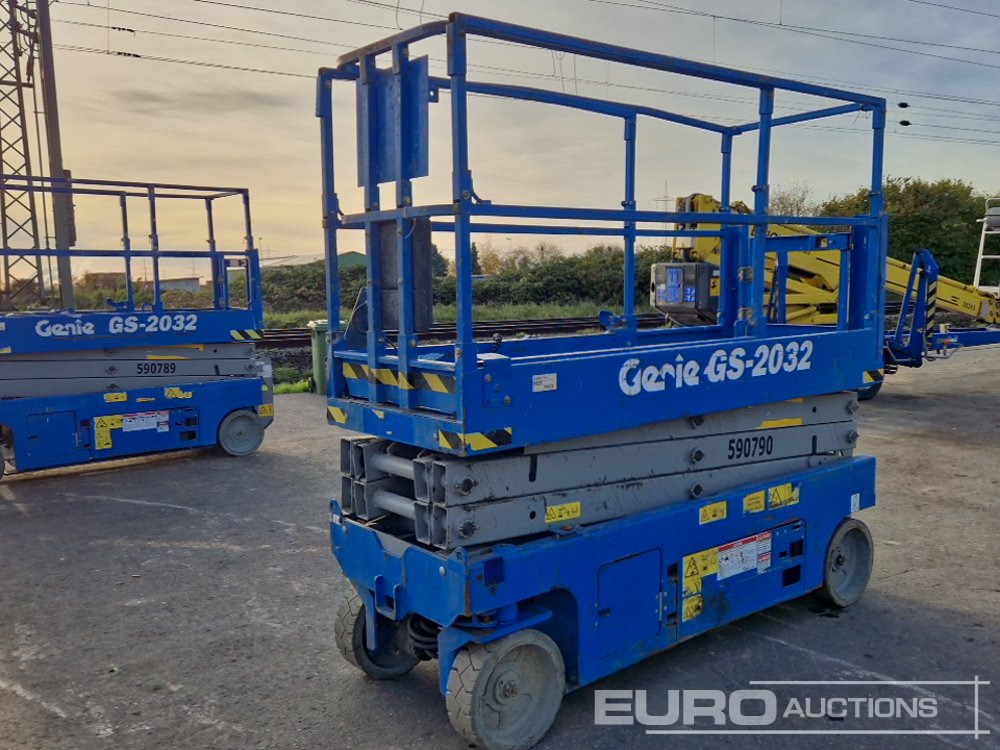 2015 Genie GS-2032 - منصات هيدروليكية متنقلة: صور 1 2015 Genie GS-2032 - منصات هيدروليكية متنقلة: صور 1