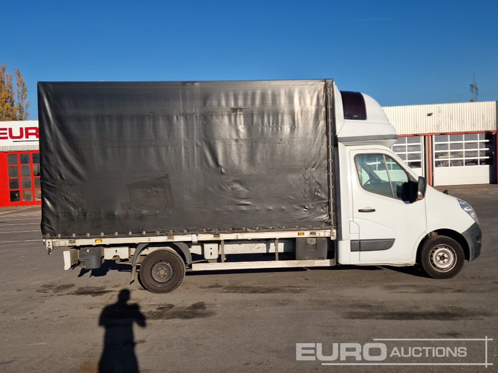 الشاحنات الصغيرة 2015 Renault Master: صور 6 الشاحنات الصغيرة 2015 Renault Master: صور 6