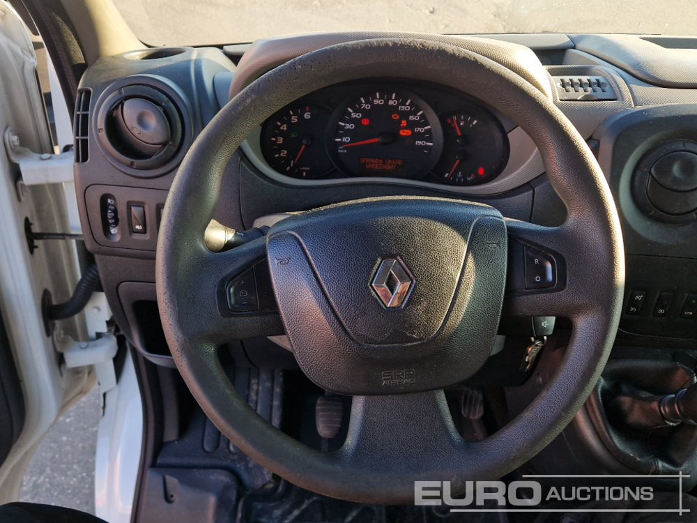 الشاحنات الصغيرة 2015 Renault Master: صور 16 الشاحنات الصغيرة 2015 Renault Master: صور 16