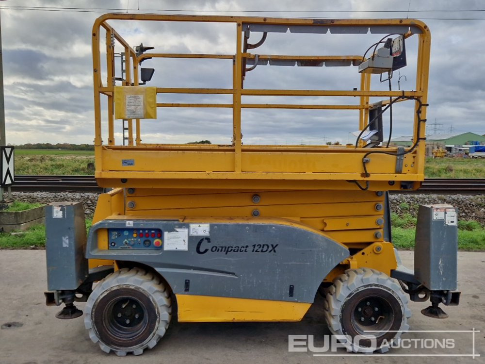2017 Haulotte Compact 12DX - منصات هيدروليكية متنقلة: صور 2 2017 Haulotte Compact 12DX - منصات هيدروليكية متنقلة: صور 2