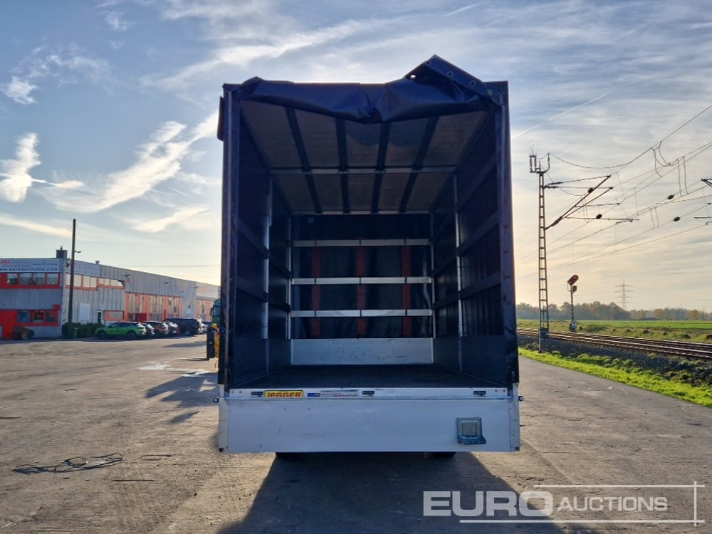 2017 Peugot Boxer, Electric Windows, A/C, Curtain Sider, JEGGER Boxes (New Engine (63000 km)) - الشاحنات الصغيرة ستائر: صور 4 2017 Peugot Boxer, Electric Windows, A/C, Curtain Sider, JEGGER Boxes (New Engine (63000 km)) - الشاحنات الصغيرة ستائر: صور 4