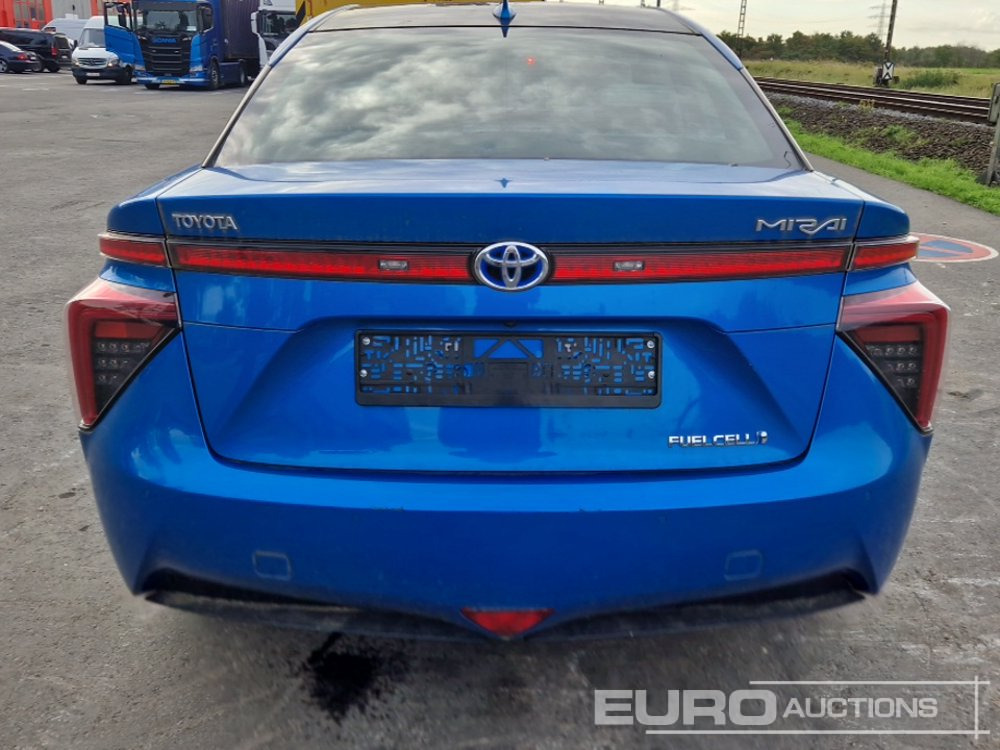2017 Toyota Mirai Fuel Cell, Hydrogen Hybrid, Automatic (German Reg. Docs. Available) - سيارة: صور 4 2017 Toyota Mirai Fuel Cell, Hydrogen Hybrid, Automatic (German Reg. Docs. Available) - سيارة: صور 4