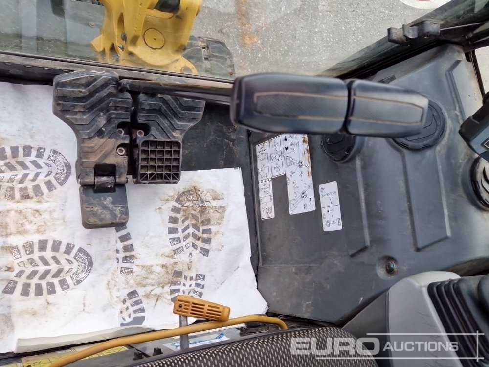 حفارة مصغرة 2022 CAT 301.8: صور 28 حفارة مصغرة 2022 CAT 301.8: صور 28