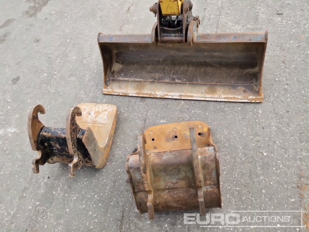 حفارة مصغرة 2022 CAT 301.8: صور 17 حفارة مصغرة 2022 CAT 301.8: صور 17