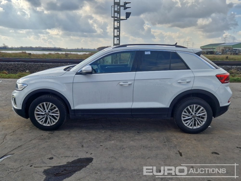 2024 Volkswagen T-Roc - سيارة دفع رباعي: صور 2 2024 Volkswagen T-Roc - سيارة دفع رباعي: صور 2
