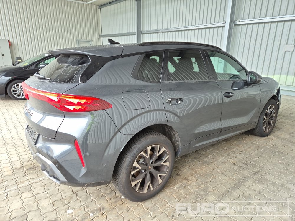 2025 Cupra Terramar, Hybrid Petrol, Aut, Head-Up Display, Smart Drive, Heated Steering Wheel (German Reg. Docs. Available) - سيارة دفع رباعي: صور 1 2025 Cupra Terramar, Hybrid Petrol, Aut, Head-Up Display, Smart Drive, Heated Steering Wheel (German Reg. Docs. Available) - سيارة دفع رباعي: صور 1