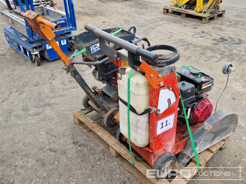 Belle, Husqvarna Concrete Saw (2 of) - آلة أسفلت: صور 3 Belle, Husqvarna Concrete Saw (2 of) - آلة أسفلت: صور 3