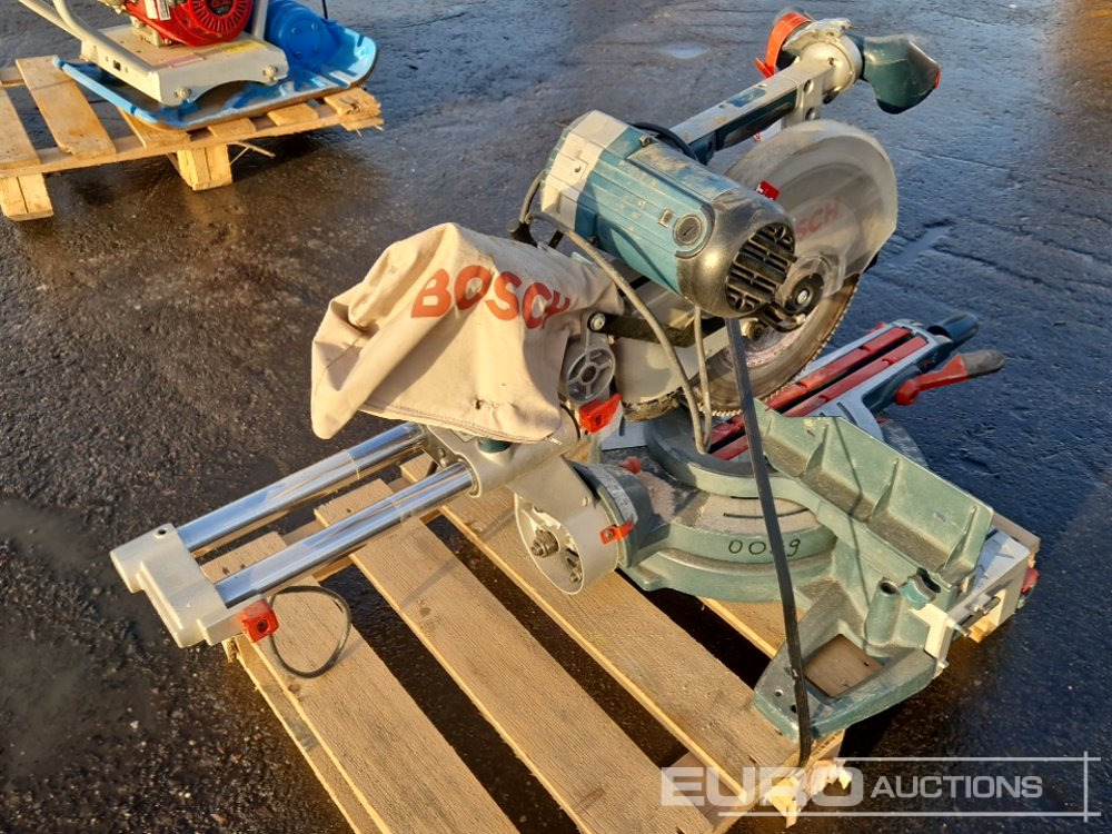 Bosch Mitre Saw - معدات البناء: صور 3 Bosch Mitre Saw - معدات البناء: صور 3
