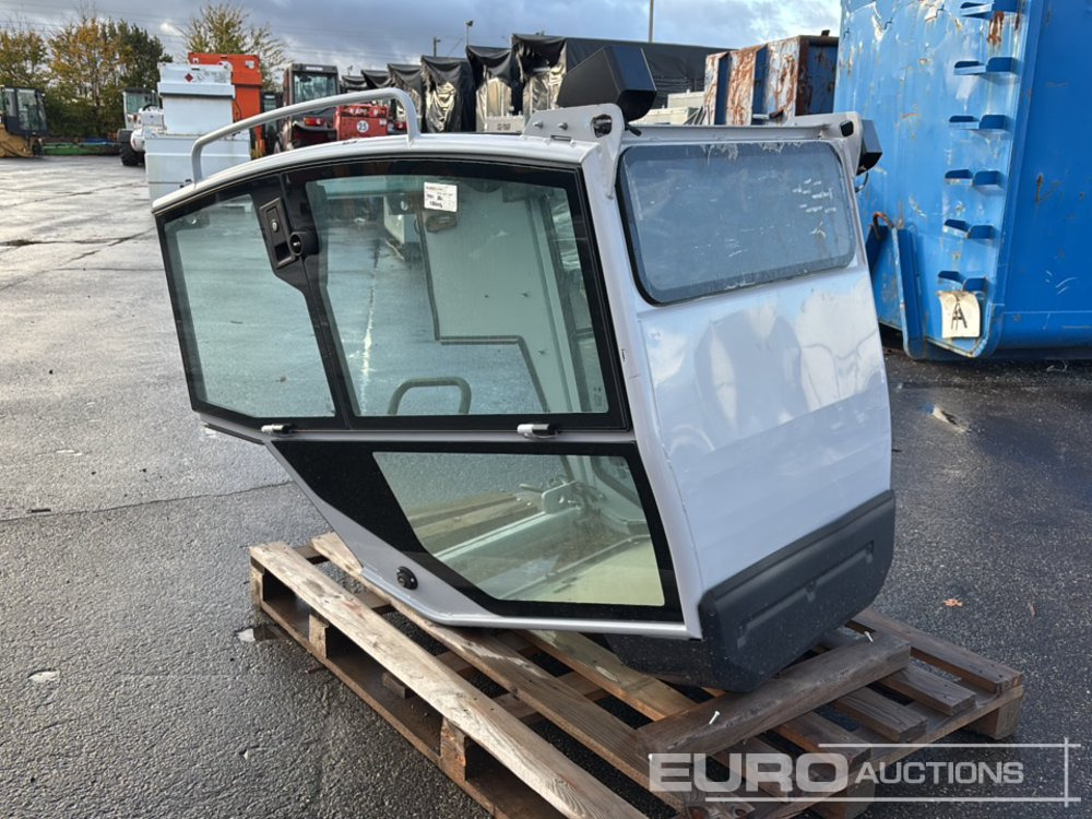 Cabin to suit Excavator - قطع الغيار - حفارة: صور 3 Cabin to suit Excavator - قطع الغيار - حفارة: صور 3