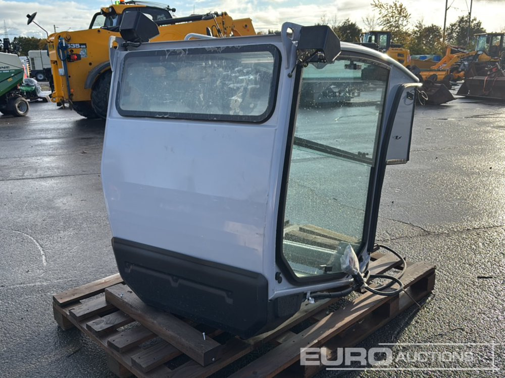 Cabin to suit Excavator - قطع الغيار - حفارة: صور 5 Cabin to suit Excavator - قطع الغيار - حفارة: صور 5