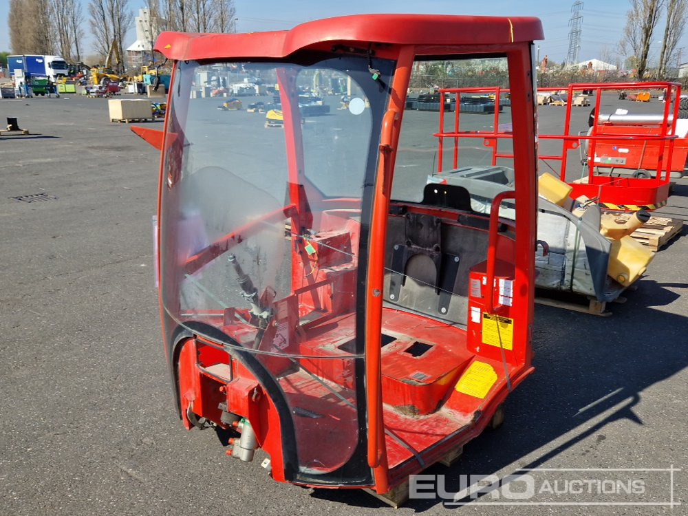 Cabin to suit JCB 406 - قطع الغيار: صور 1 Cabin to suit JCB 406 - قطع الغيار: صور 1