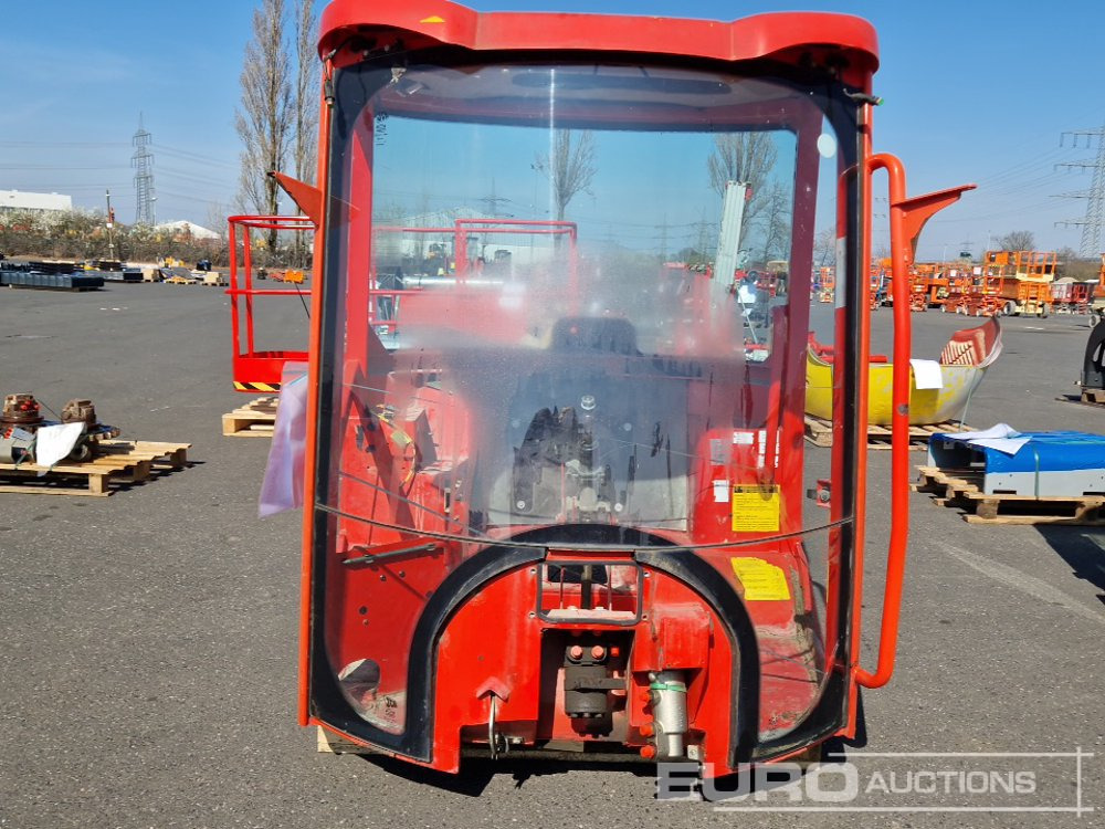 Cabin to suit JCB 406 - قطع الغيار: صور 5 Cabin to suit JCB 406 - قطع الغيار: صور 5