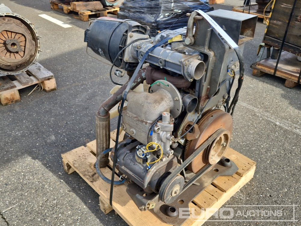 Deutz 2 Cylinder Diesel Engine - المحرك: صور 4 Deutz 2 Cylinder Diesel Engine - المحرك: صور 4