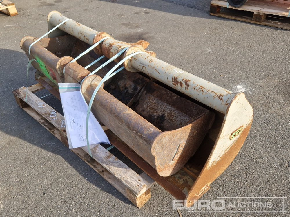 Ditching Buckets, MORIN (2 of) - بكت: صور 1 Ditching Buckets, MORIN (2 of) - بكت: صور 1