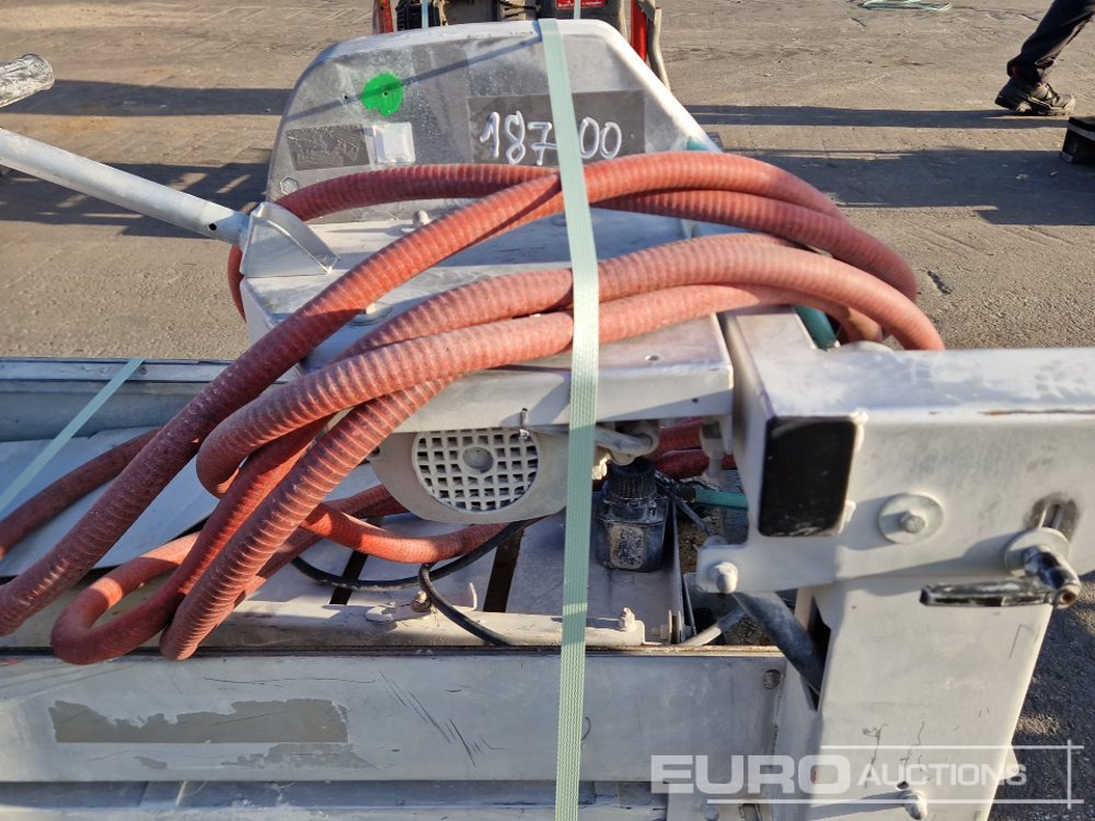 آلة أسفلت Husqvarna TS350E: صور 6