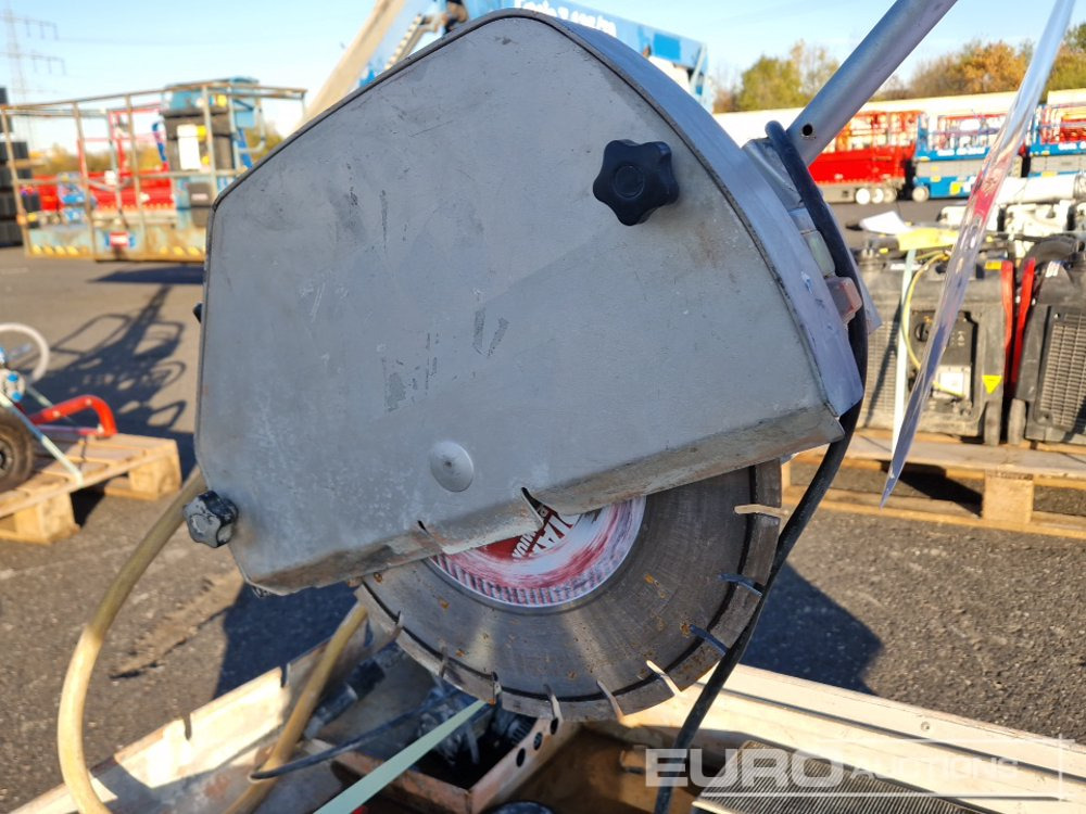 Husqvarna TS350E - آلة أسفلت: صور 5 Husqvarna TS350E - آلة أسفلت: صور 5