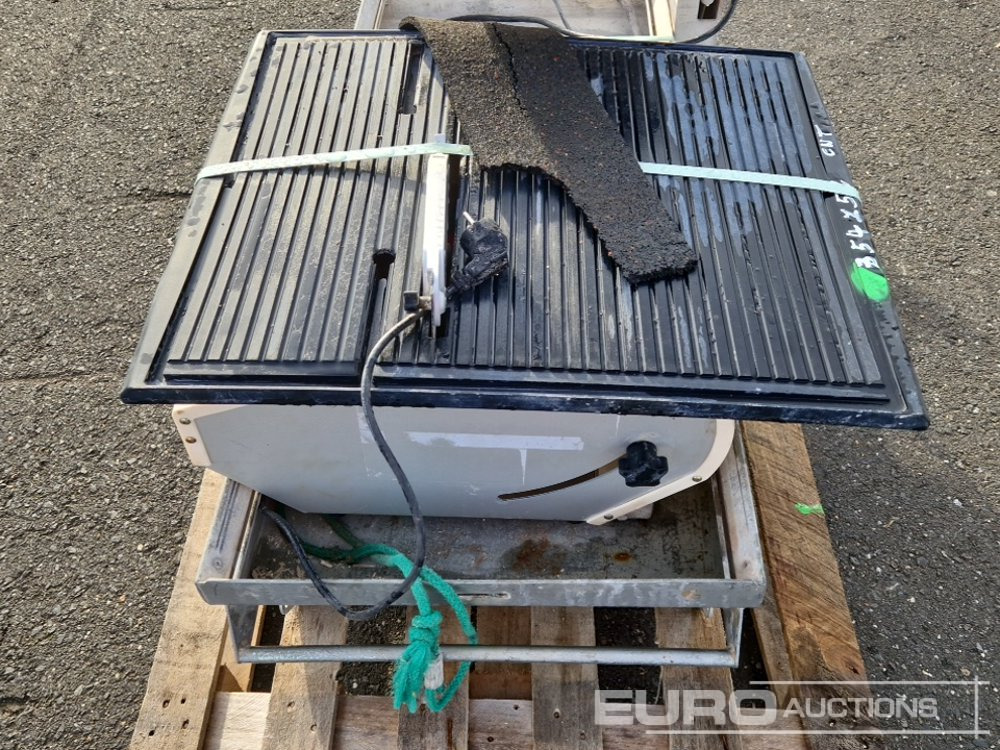 Husqvarna TS350E - معدات البناء: صور 5 Husqvarna TS350E - معدات البناء: صور 5