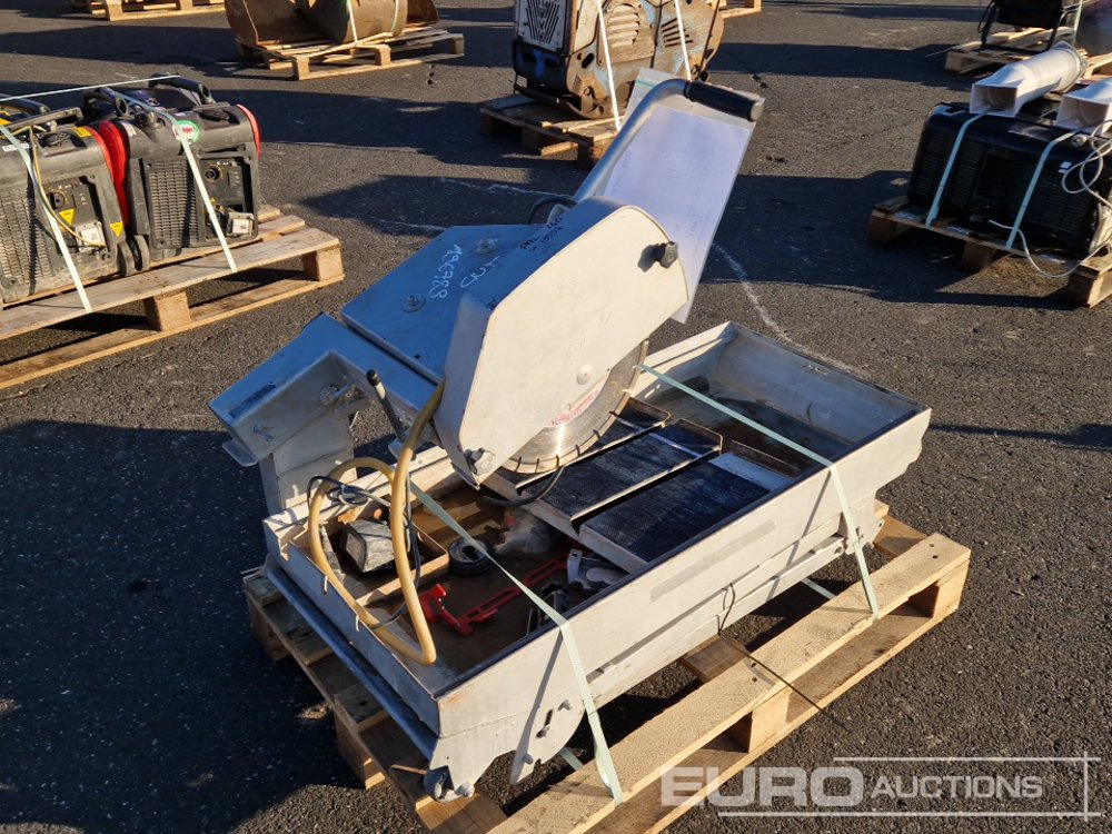 Husqvarna TS350E - آلة أسفلت: صور 1 Husqvarna TS350E - آلة أسفلت: صور 1