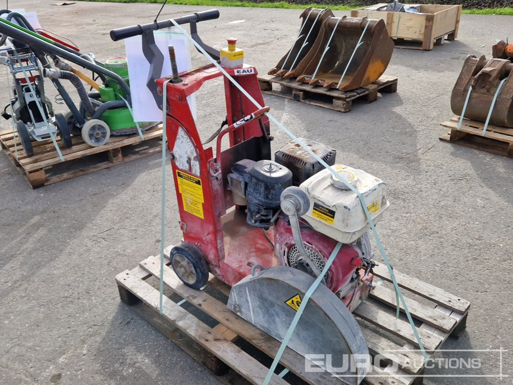 Husqvarna Walk Behind Asphalt Saw - آلة أسفلت: صور 3 Husqvarna Walk Behind Asphalt Saw - آلة أسفلت: صور 3