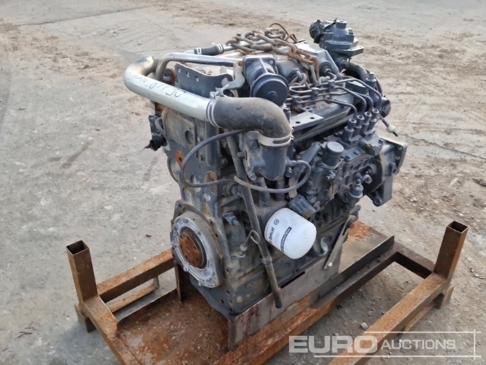 Kubota 4 Cylinder Turbo Diesel Engine - المحرك: صور 1 Kubota 4 Cylinder Turbo Diesel Engine - المحرك: صور 1