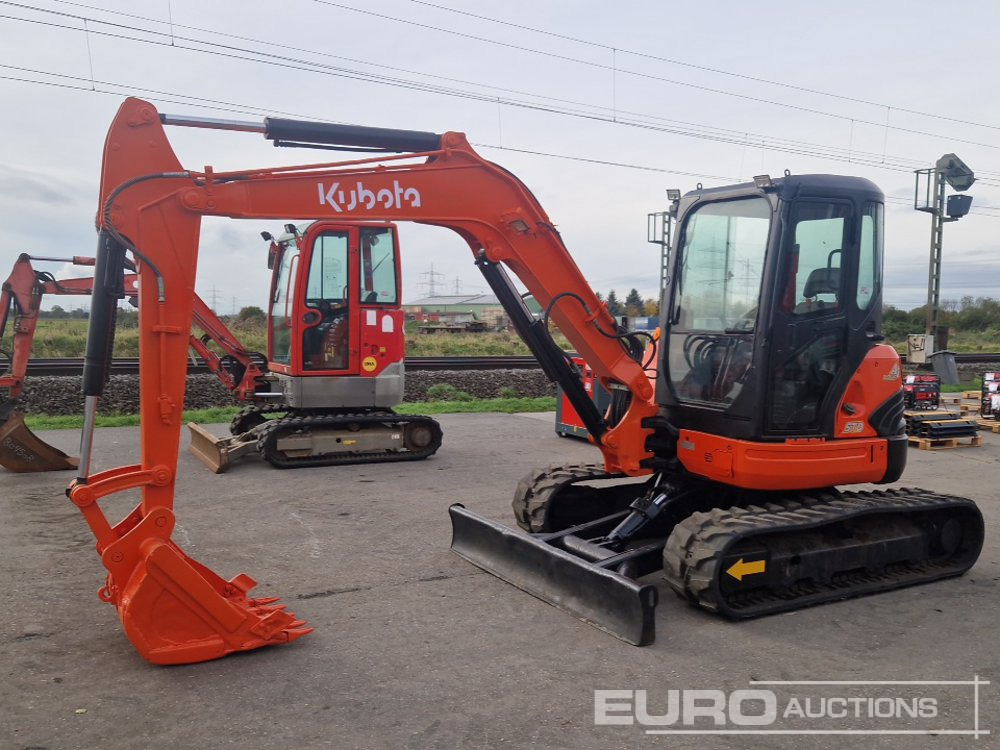 Kubota 55U - حفارة مصغرة: صور 1 Kubota 55U - حفارة مصغرة: صور 1
