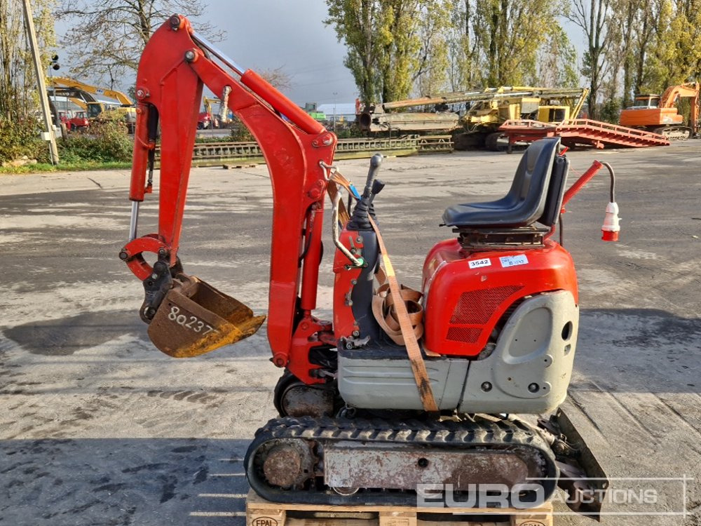 Kubota Rubber Tracks, Blade, Offset, Piped, QH, Bucket, Expanding Tracks - حفارة مصغرة: صور 2 Kubota Rubber Tracks, Blade, Offset, Piped, QH, Bucket, Expanding Tracks - حفارة مصغرة: صور 2