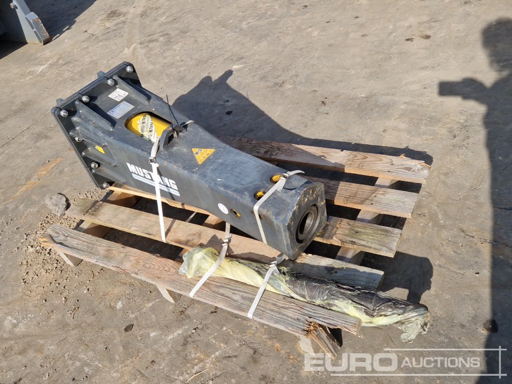 Mustang Hydraulic Breaker - مطرقة هيدروليكية: صور 4 Mustang Hydraulic Breaker - مطرقة هيدروليكية: صور 4