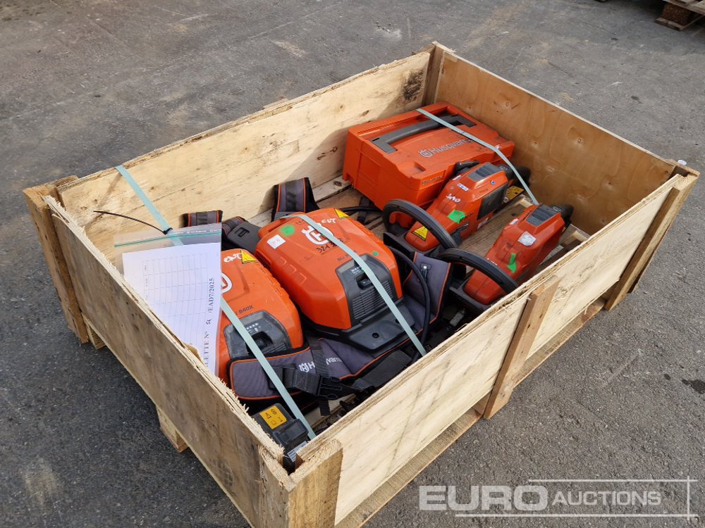 Pallet of Husqvarna Garden Equipment, Hedge Trimmer - معدات البناء: صور 2 Pallet of Husqvarna Garden Equipment, Hedge Trimmer - معدات البناء: صور 2