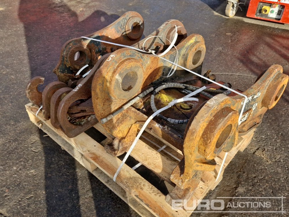 QH to suit Volvo 20 Ton Excavator (2 of) - وصلة الربط للمعدات المعلقة: صور 2 QH to suit Volvo 20 Ton Excavator (2 of) - وصلة الربط للمعدات المعلقة: صور 2