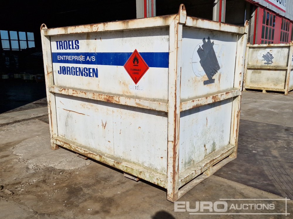 ROUG 1,900 Litre Fuel Tank - خزان تخزين: صور 3 ROUG 1,900 Litre Fuel Tank - خزان تخزين: صور 3