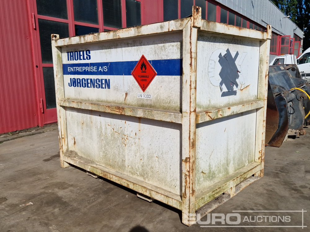 ROUG 1,900 Litre Fuel Tank - خزان تخزين: صور 4 ROUG 1,900 Litre Fuel Tank - خزان تخزين: صور 4