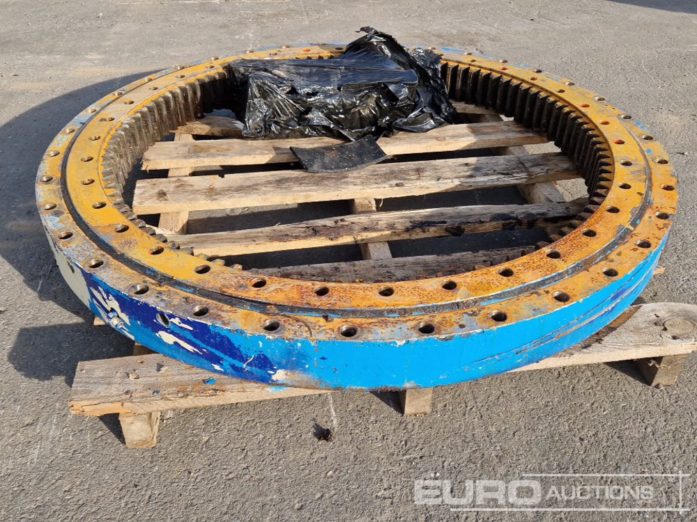 Slew Ring to suit Fuchs 331 - قطع الغيار - حفارة: صور 3 Slew Ring to suit Fuchs 331 - قطع الغيار - حفارة: صور 3