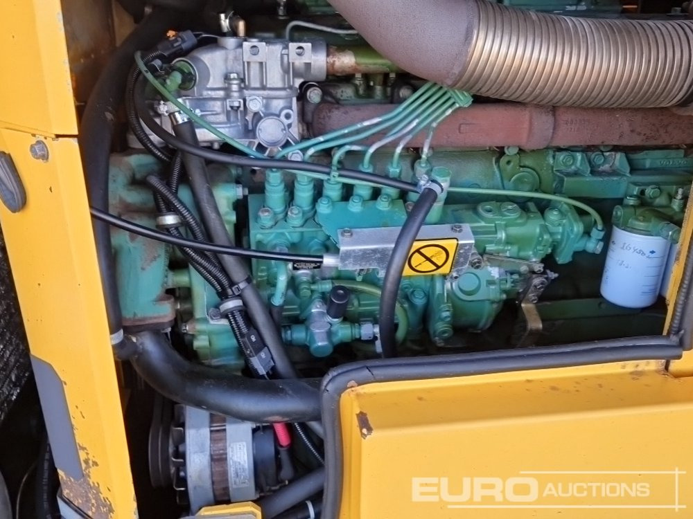 اللودر بعجل Volvo L70D: صور 21
