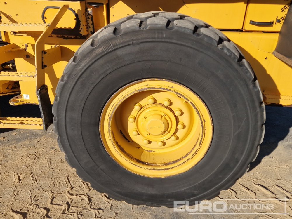 اللودر بعجل Volvo L70D: صور 10