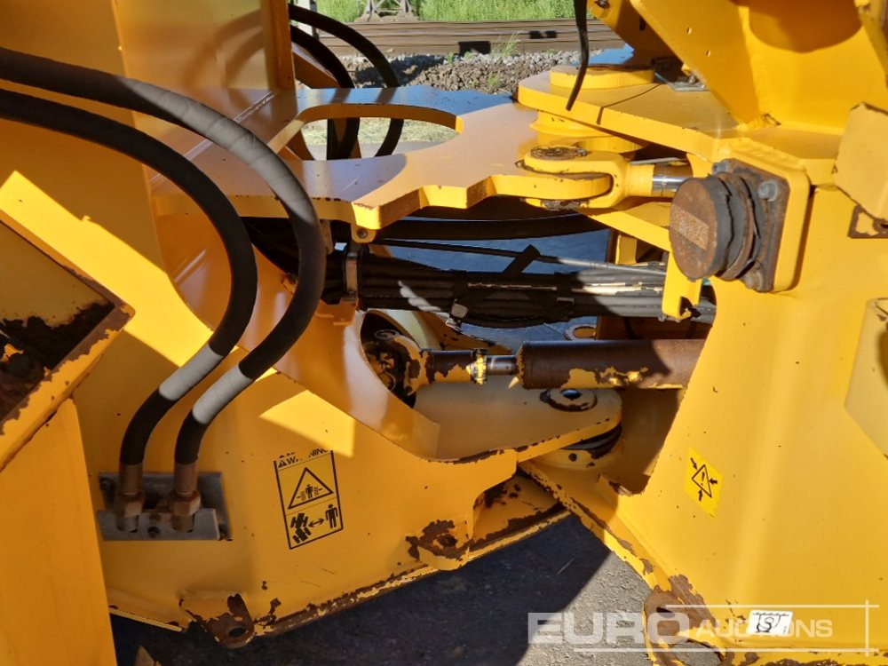 اللودر بعجل Volvo L70D: صور 16