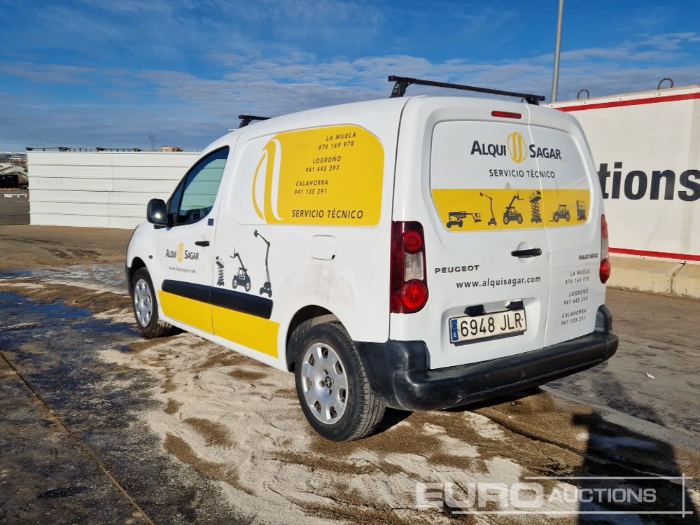 2016 Peugeot Partner 1.6HDI - الشاحنات الصغيرة: صور 3 2016 Peugeot Partner 1.6HDI - الشاحنات الصغيرة: صور 3