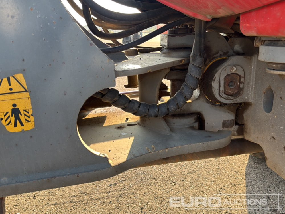 اللودر بعجل 2016 Volvo L28F: صور 25
