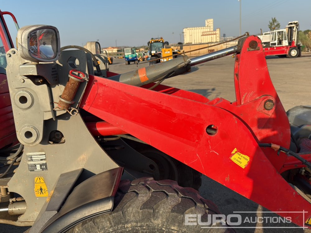 اللودر بعجل 2016 Volvo L28F: صور 19