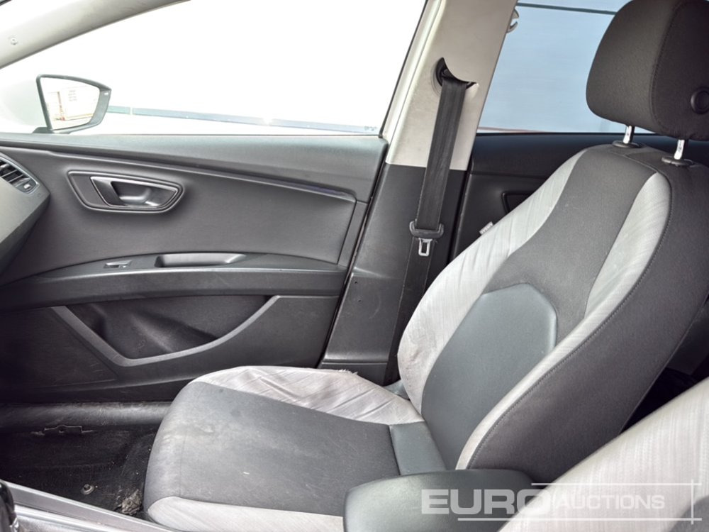 سيارة 2018 Seat LEON XPERIENCE: صور 18