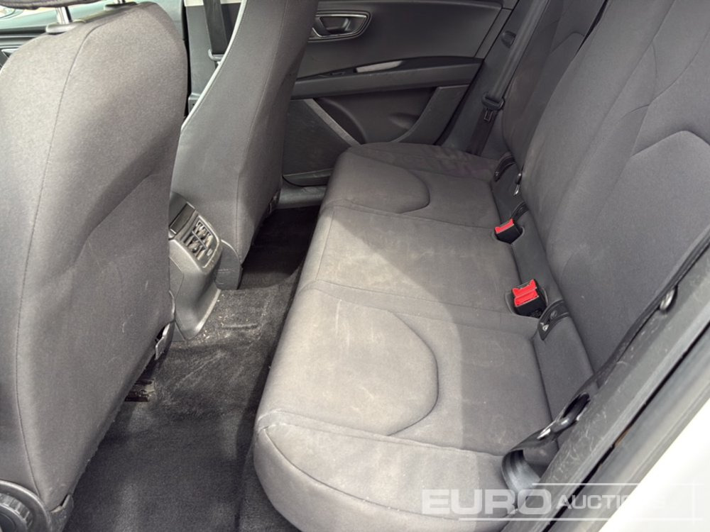 سيارة 2018 Seat LEON XPERIENCE: صور 20