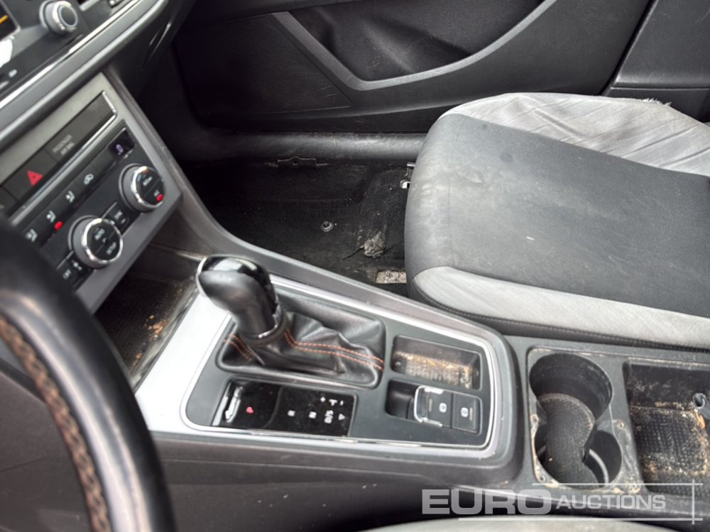 سيارة 2018 Seat LEON XPERIENCE: صور 17