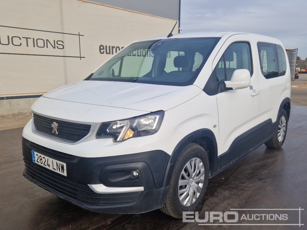 2021 Peugeot RIFTER - الشاحنات الصغيرة: صور 2 2021 Peugeot RIFTER - الشاحنات الصغيرة: صور 2