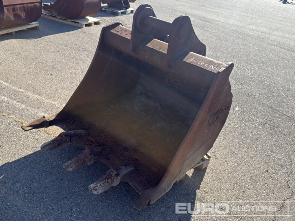 49" Digging Bucket to suit Backhoe Loader - بكت: صور 2 49" Digging Bucket to suit Backhoe Loader - بكت: صور 2