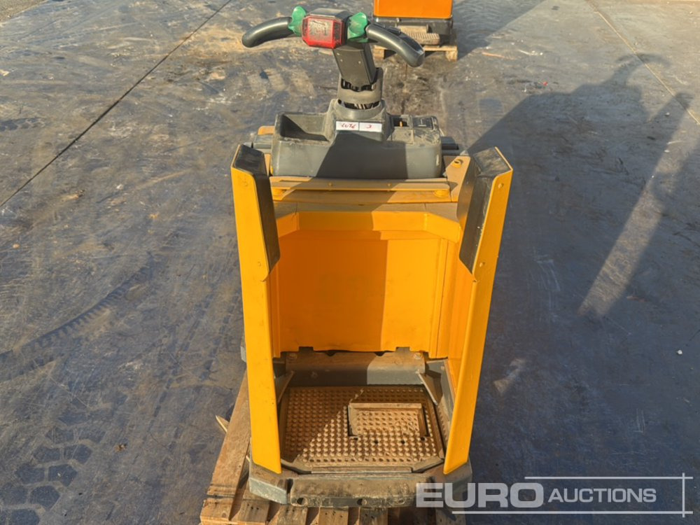 Electric Pallet Truck, Charger - معدات المناولة: صور 2 Electric Pallet Truck, Charger - معدات المناولة: صور 2