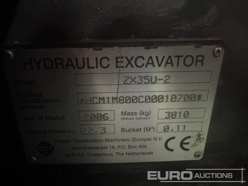 Hitachi ZX35U-2 - حفارة مصغرة: صور 1 Hitachi ZX35U-2 - حفارة مصغرة: صور 1